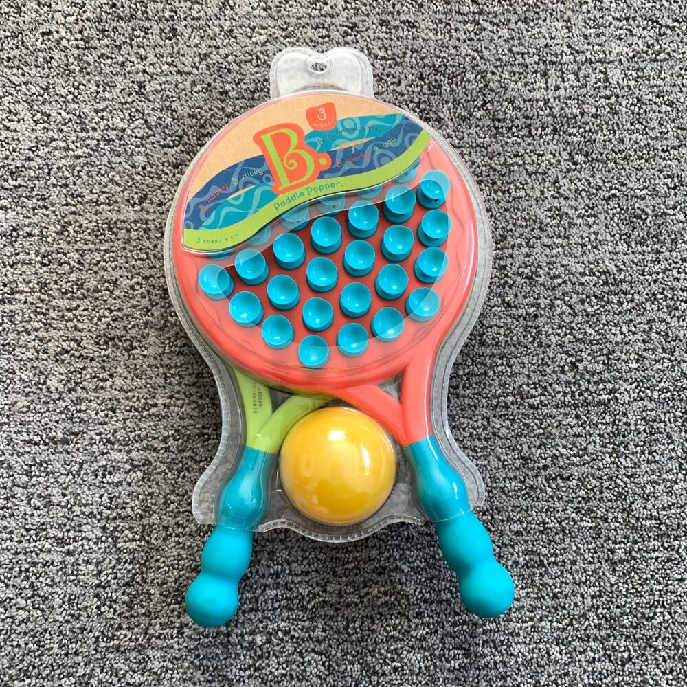 B. Toys 2 Suction Paddles & Ball